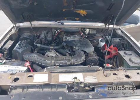 1991 Ford Explorer из США, поврежденный, VIN 1FMDU32XXMUB21131